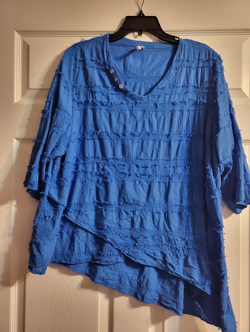 Lulu Women's Blue Textured Asymmetric V-Neck Top